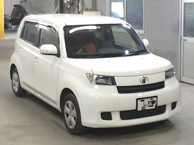 TOYOTA BB 2011 White